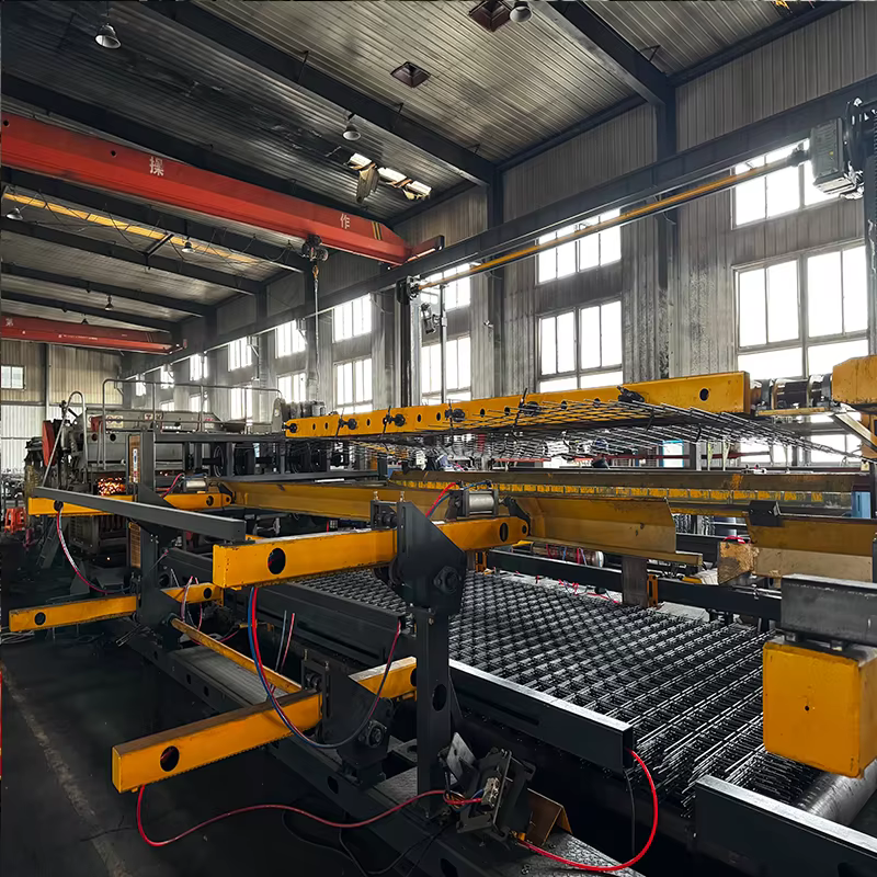 Vì sao nên Mua Lưới Thép Hàn Đổ Bê Tông Giá Tốt thay vì buộc thép thủ công?